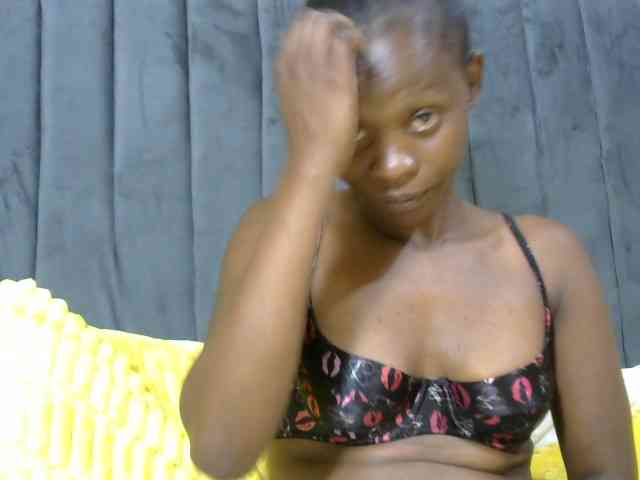 PrettyAlianah webcam