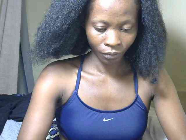 PrettyAlianah webcam