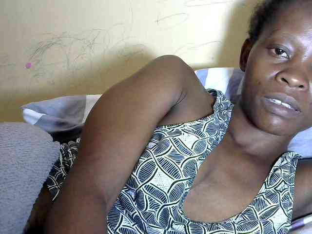 PrettyAlianah webcam