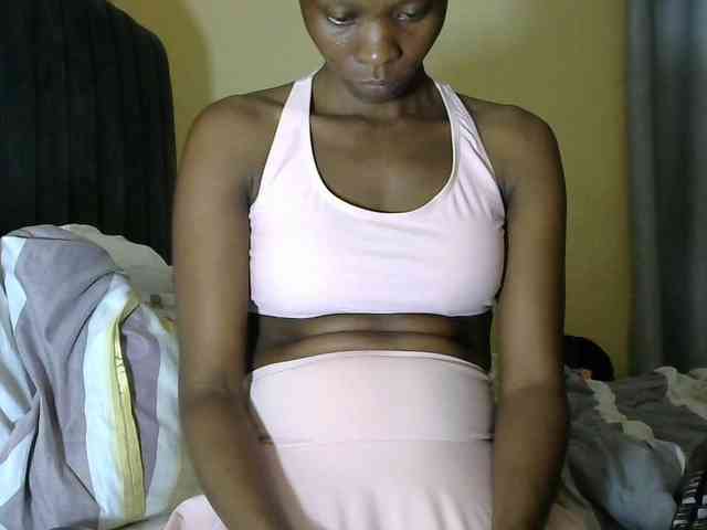 PrettyAlianah webcam