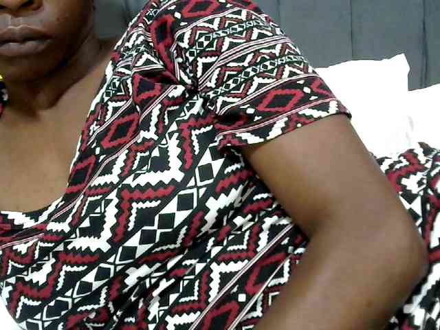 PrettyAlianah webcam