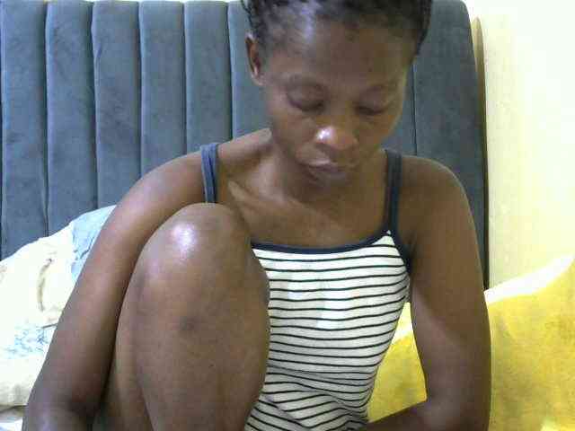 PrettyAlianah webcam