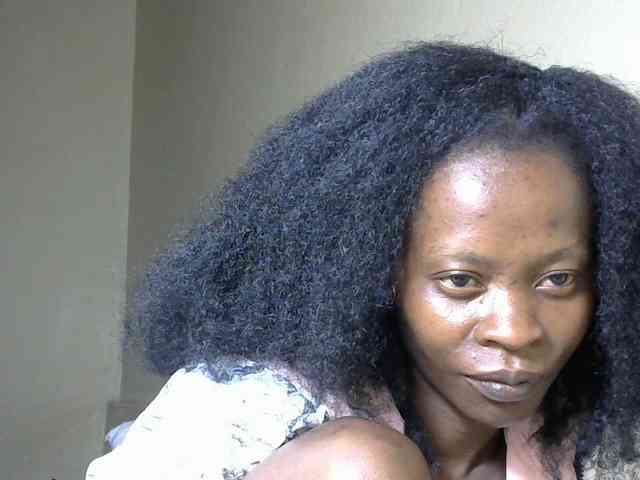 PrettyAlianah webcam