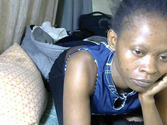 PrettyAlianah webcam