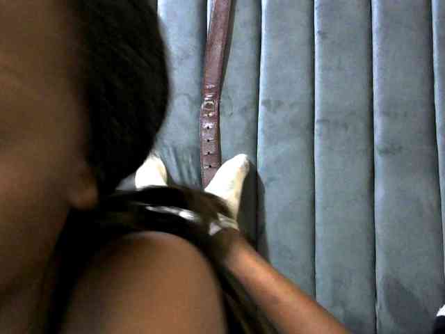 PrettyAlianah webcam