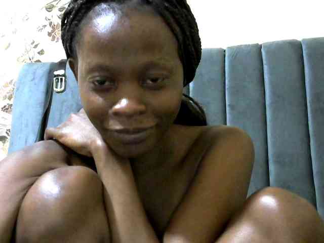 PrettyAlianah webcam