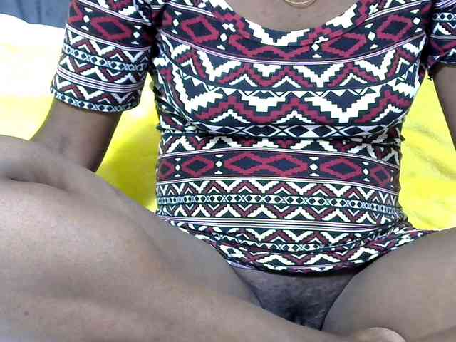 PrettyAlianah webcam