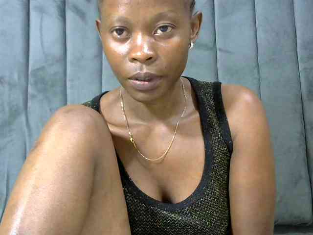 PrettyAlianah webcam