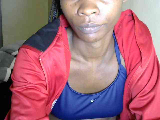 PrettyAlianah webcam