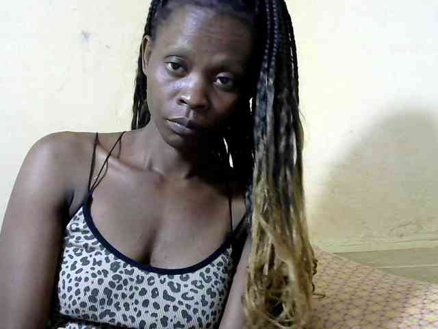 PrettyAlianah webcam