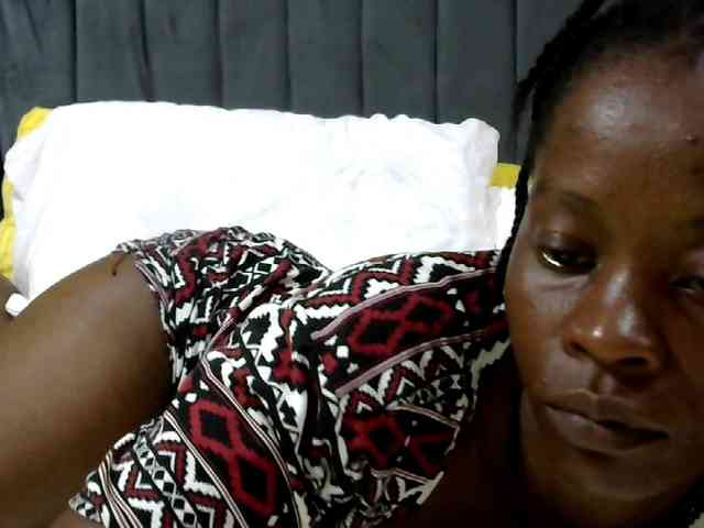 PrettyAlianah webcam