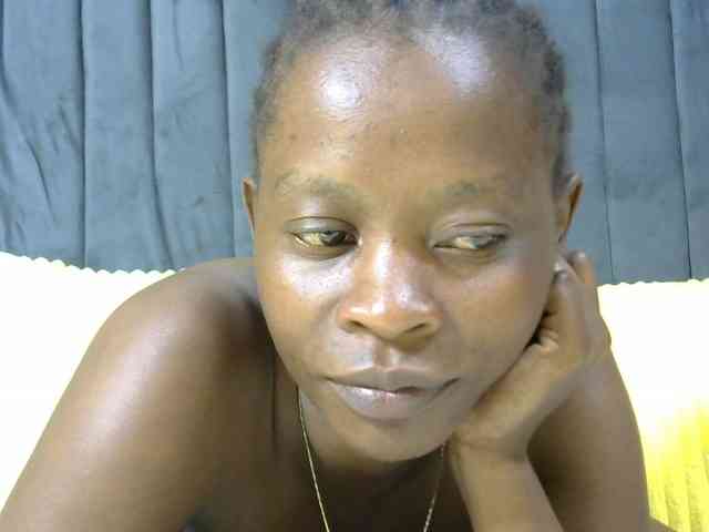 PrettyAlianah webcam