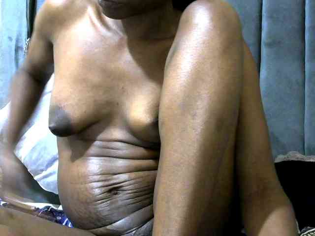 PrettyAlianah webcam