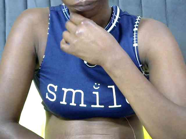 PrettyAlianah webcam