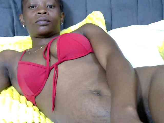 PrettyAlianah webcam