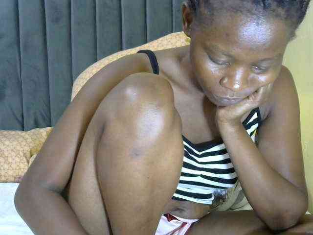 PrettyAlianah webcam