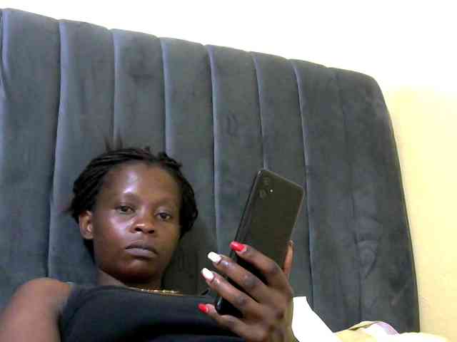 PrettyAlianah webcam