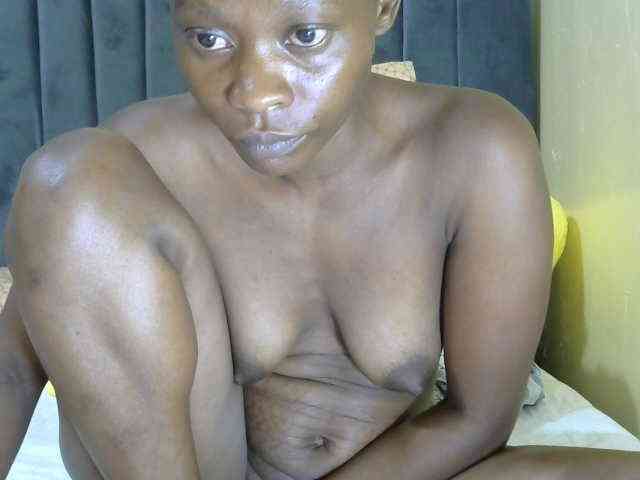 PrettyAlianah webcam