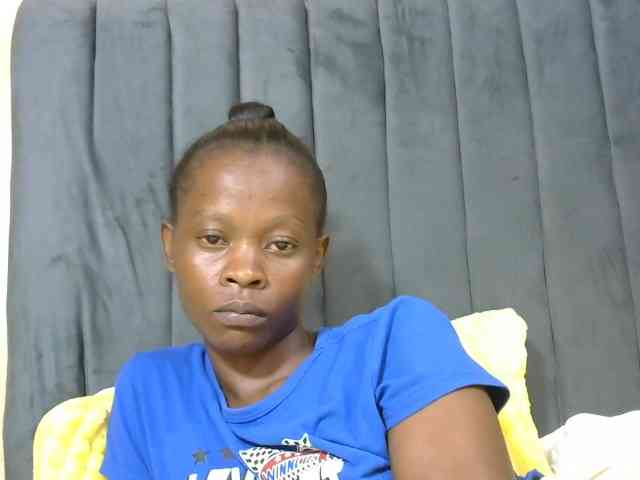 PrettyAlianah webcam