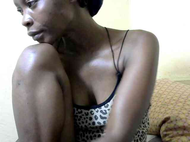 PrettyAlianah webcam
