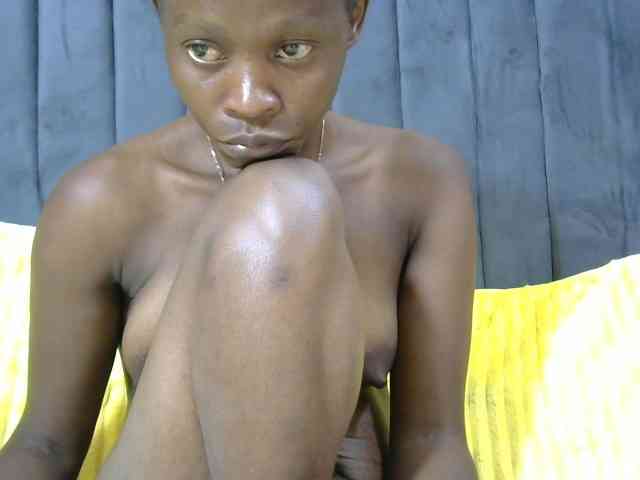 PrettyAlianah webcam