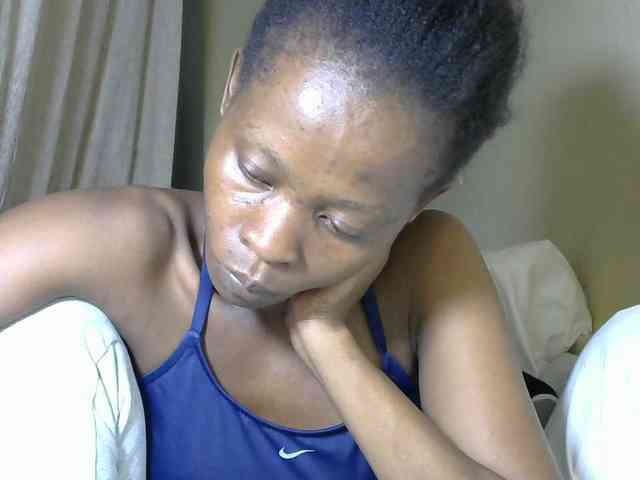 PrettyAlianah webcam