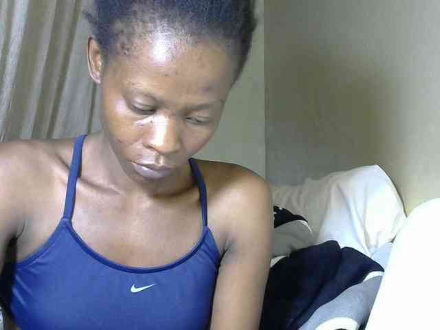 PrettyAlianah webcam