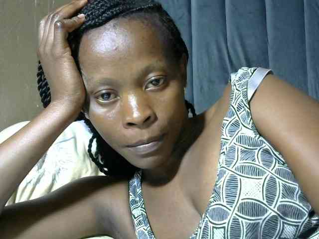 PrettyAlianah webcam