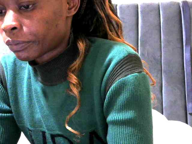 PrettyAlianah webcam