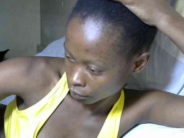 PrettyAlianah webcam