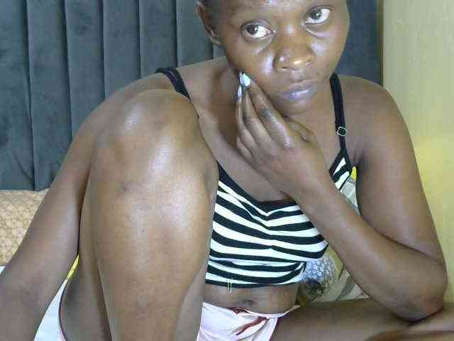 PrettyAlianah webcam