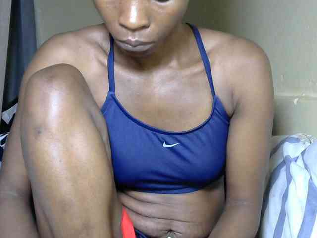 PrettyAlianah webcam