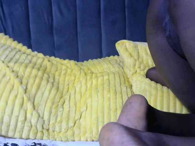 PrettyAlianah webcam