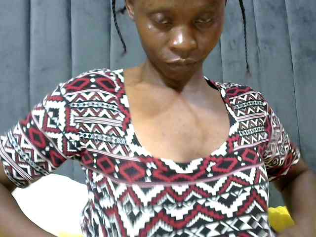 PrettyAlianah webcam