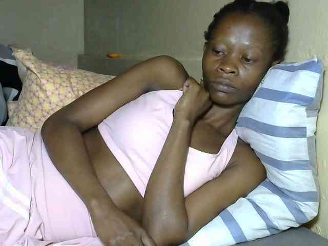 PrettyAlianah webcam