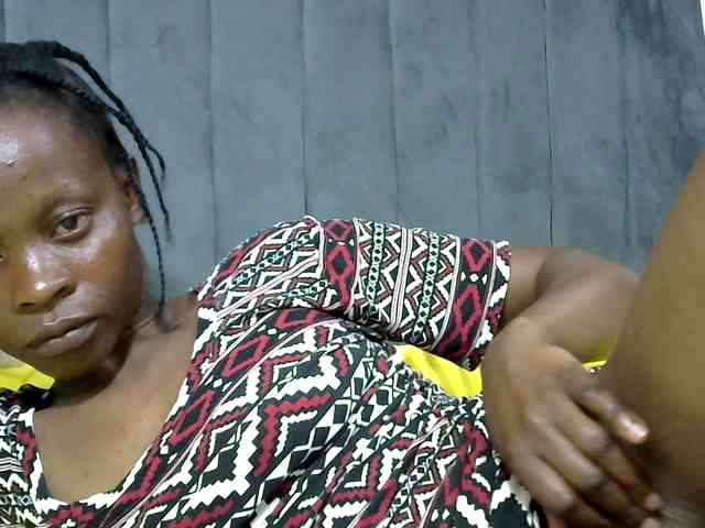 PrettyAlianah webcam