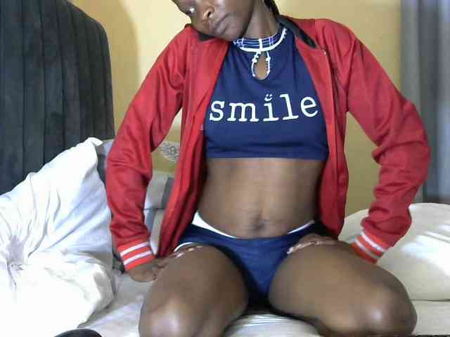 PrettyAlianah webcam