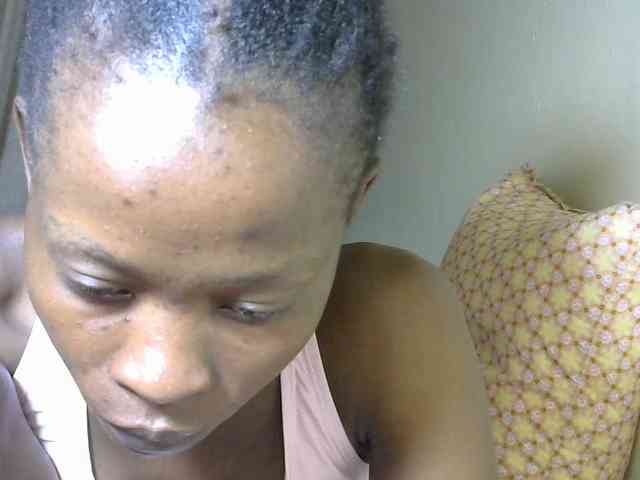 PrettyAlianah webcam