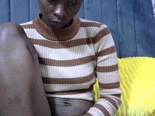 PrettyAlianah webcam