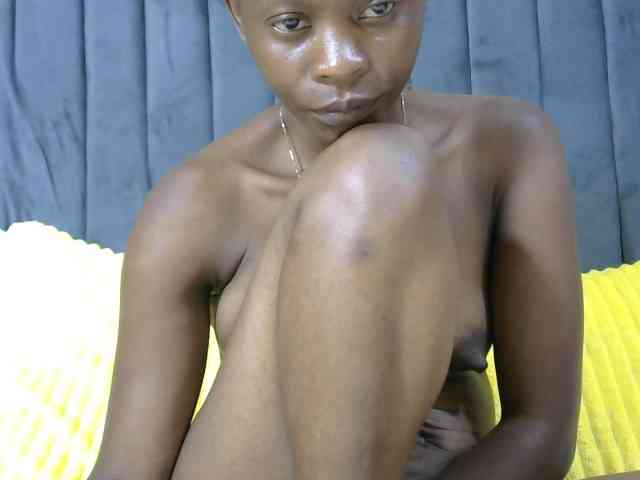 PrettyAlianah webcam