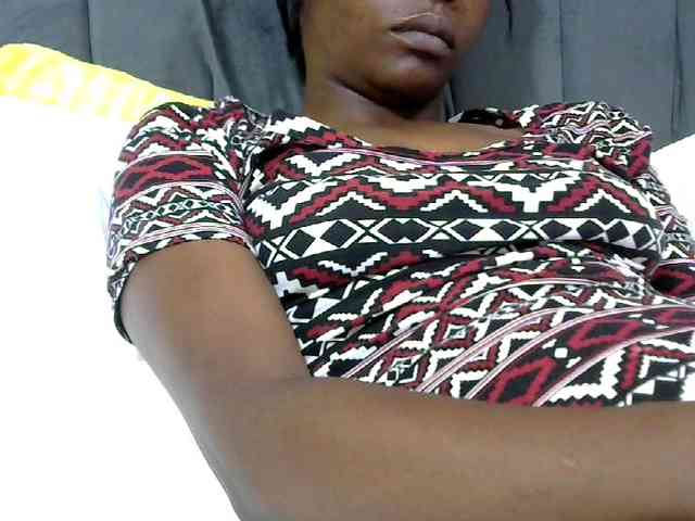 PrettyAlianah webcam