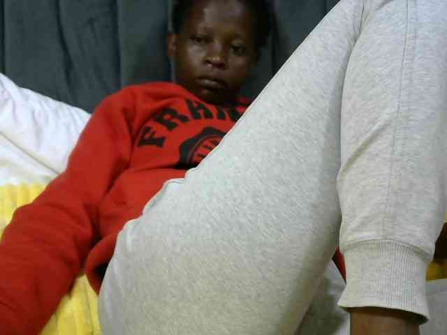 PrettyAlianah webcam