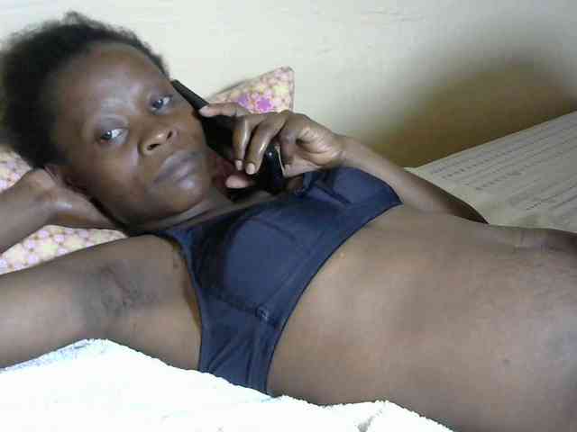 PrettyAlianah webcam