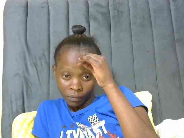 PrettyAlianah webcam