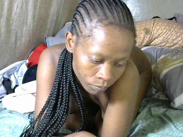 PrettyAlianah webcam