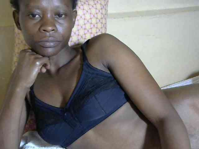 PrettyAlianah webcam