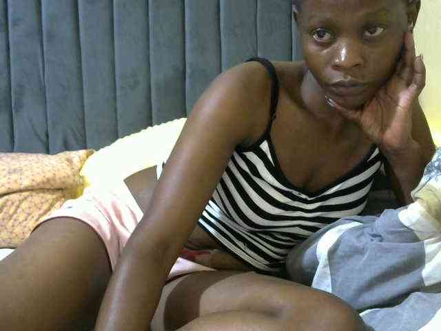 PrettyAlianah webcam