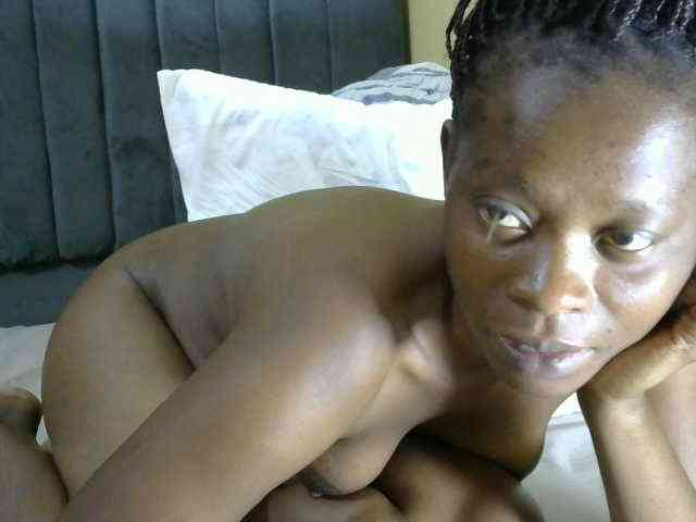 PrettyAlianah webcam