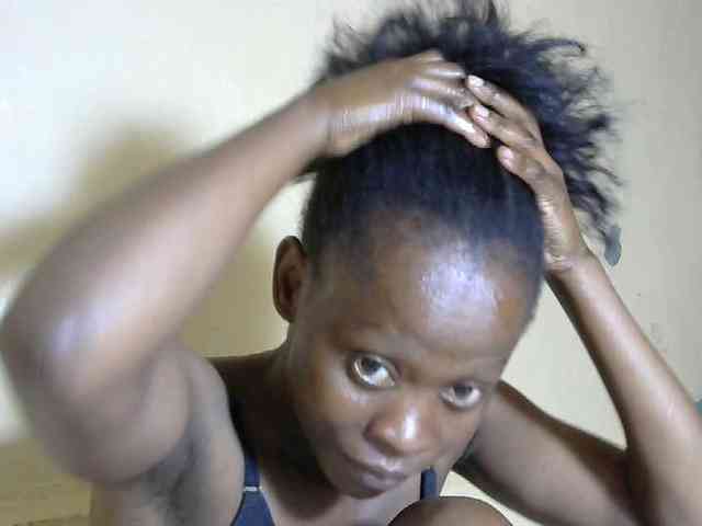 PrettyAlianah webcam