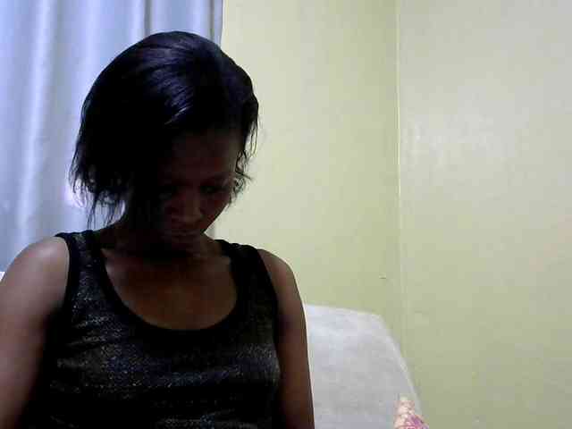 PrettyAlianah webcam